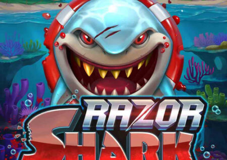 Play Razor Shark Slot Machine Game