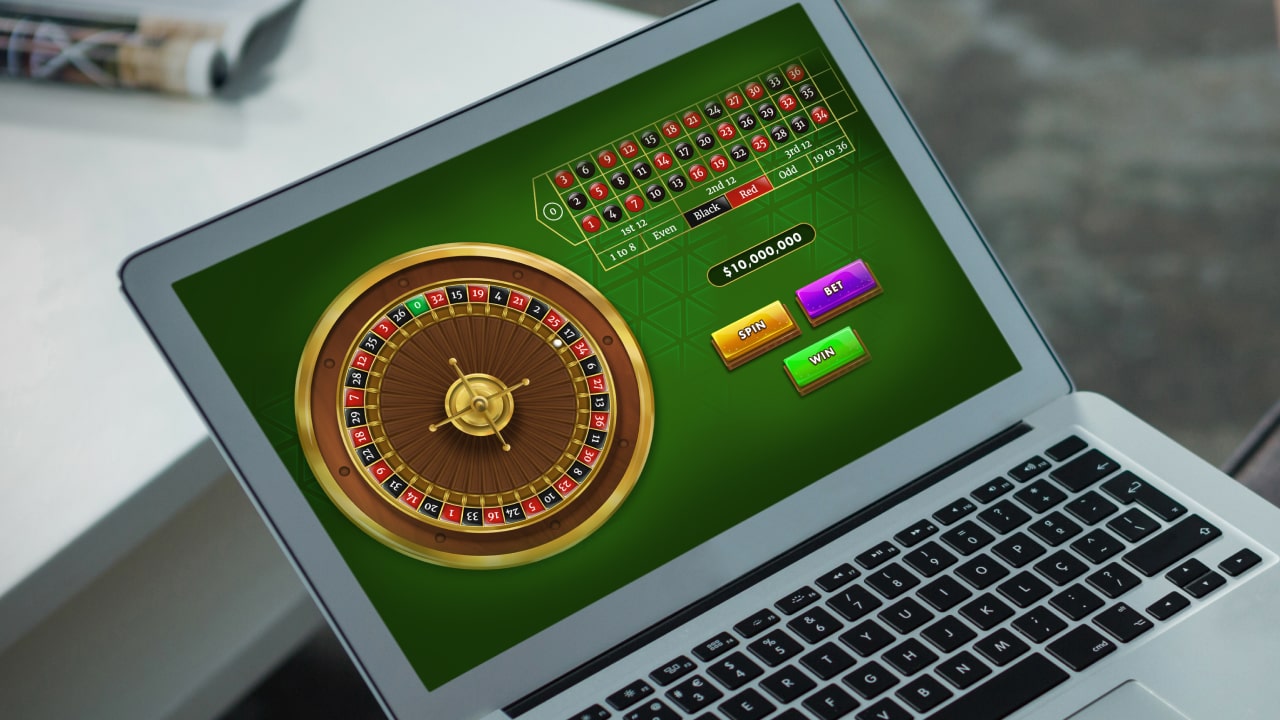 online casino roulette table and wheel